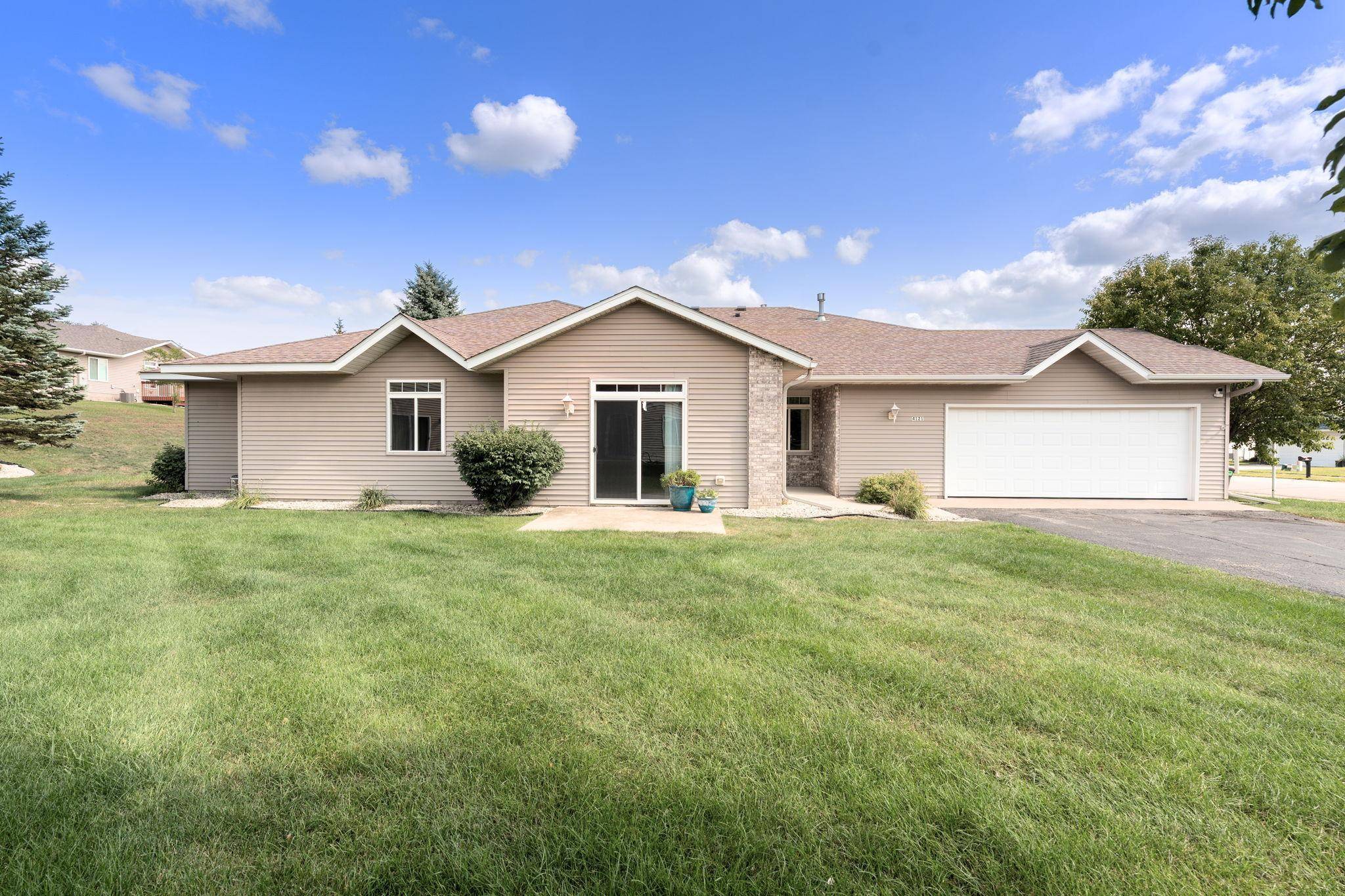 4121 Trumpeter DR SE, Rochester, MN 55904