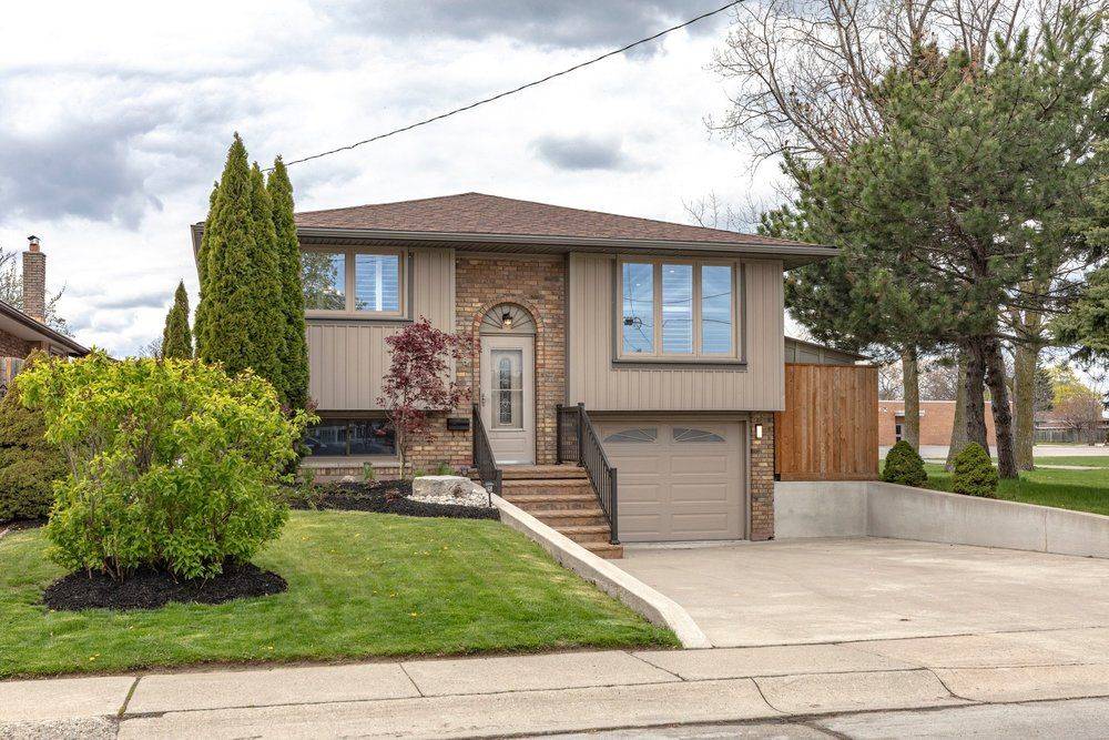 116 Highridge AVE, Hamilton, ON L8E 3Y9