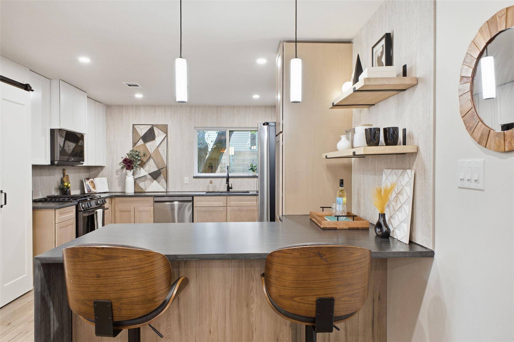 400 Chippendale Ave, Austin, TX 78745