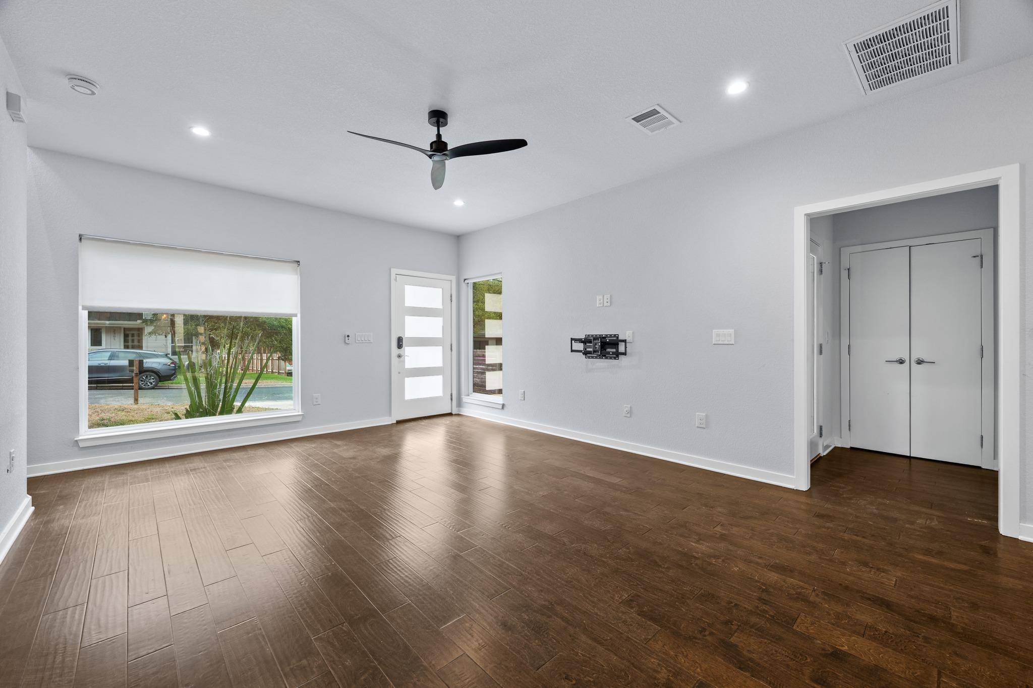 2300 E 10th ST #1, Austin, TX 78702