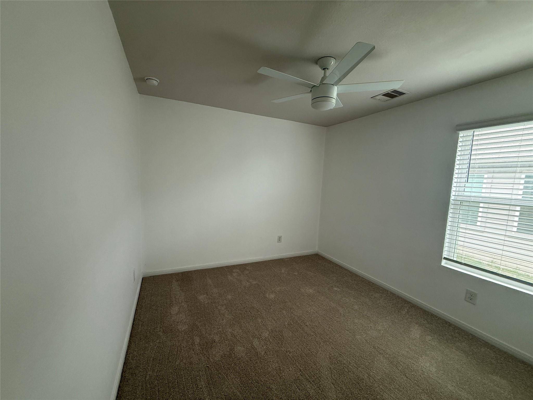 314 Abbey LN, Lockhart, TX 78644