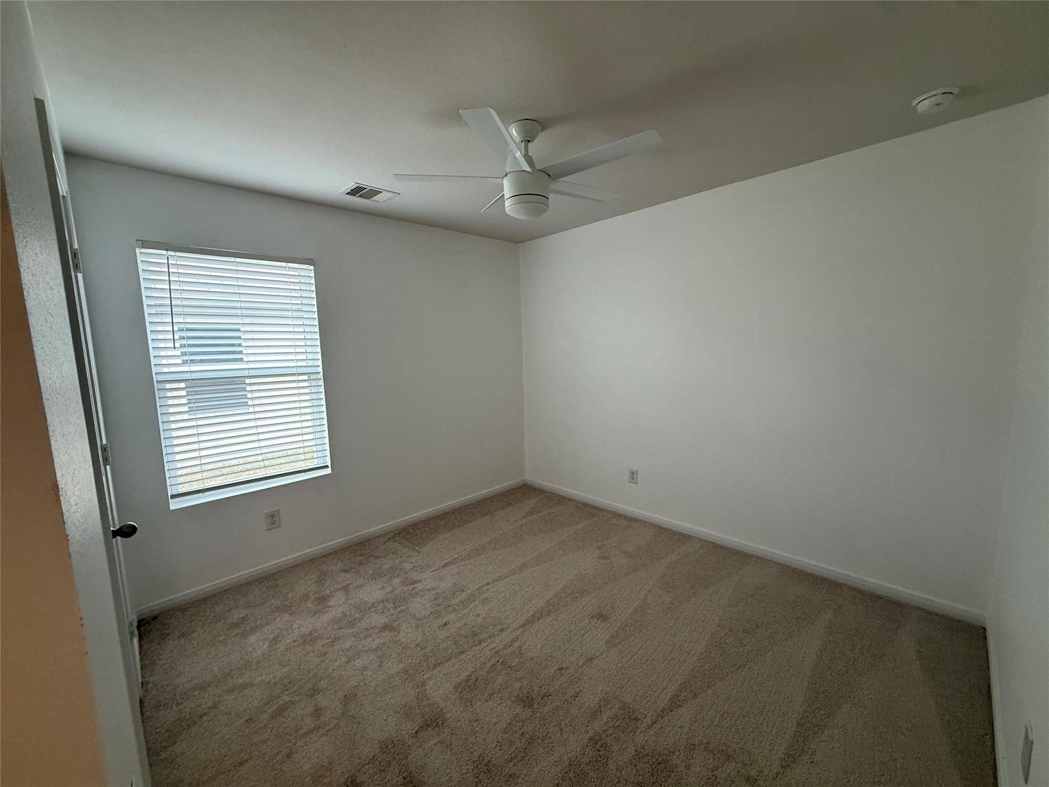 314 Abbey LN, Lockhart, TX 78644