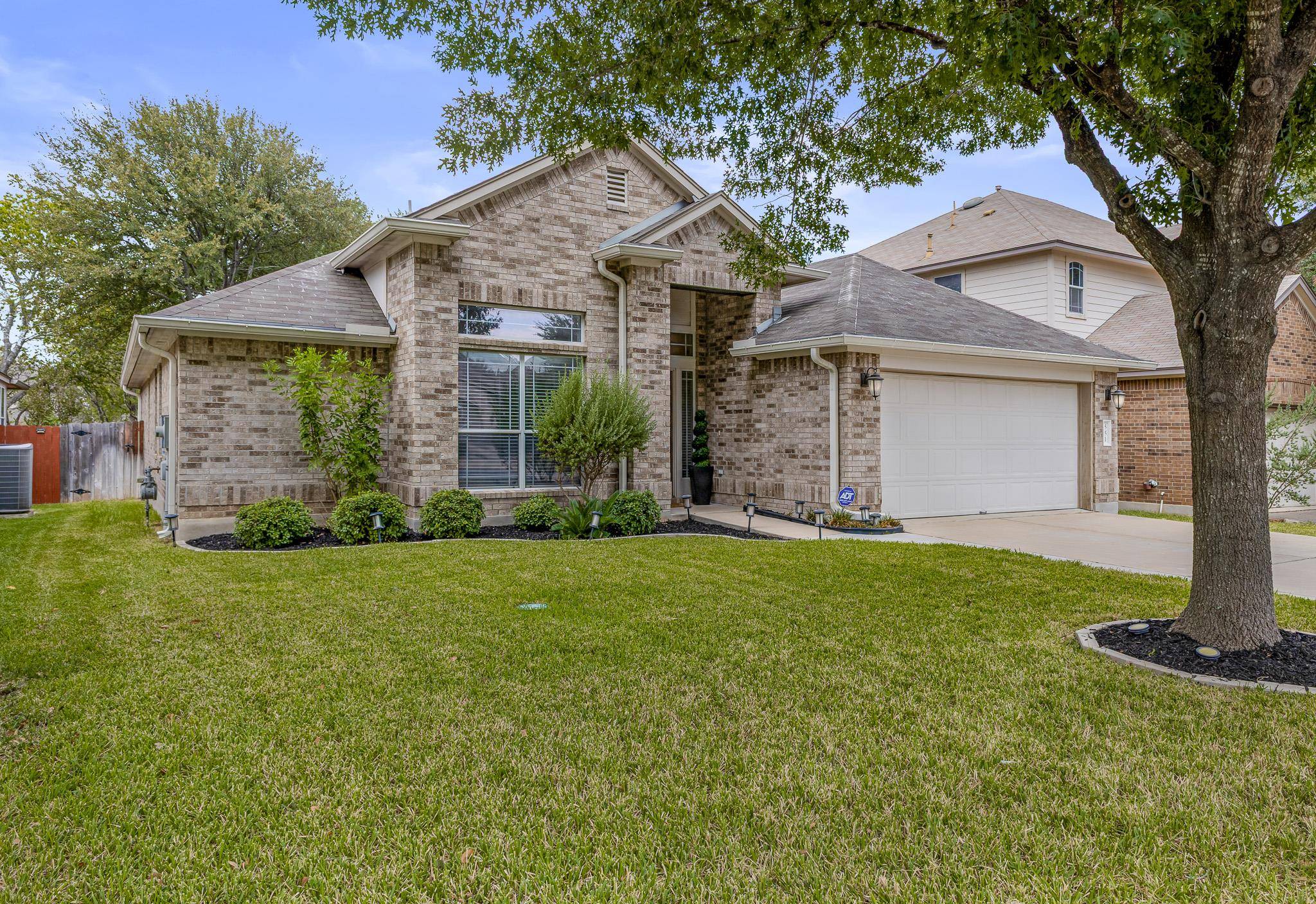 551 Middle CRK, Buda, TX 78610