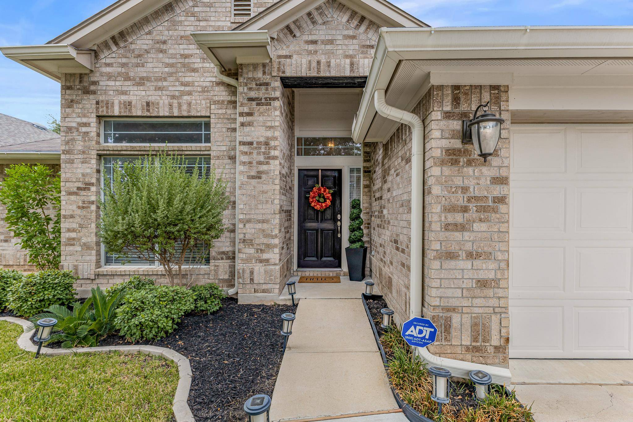 551 Middle CRK, Buda, TX 78610
