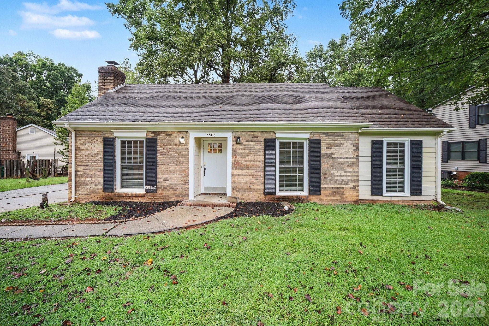 5508 Whistlewood LN, Charlotte, NC 28208
