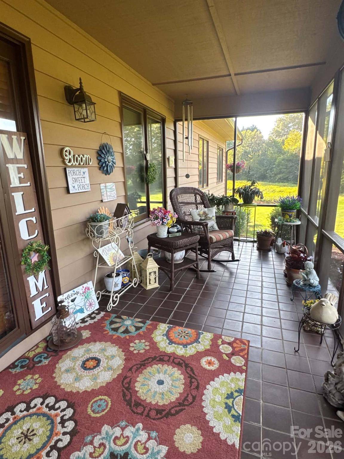 5231 Dusty LN, Granite Falls, NC 28630