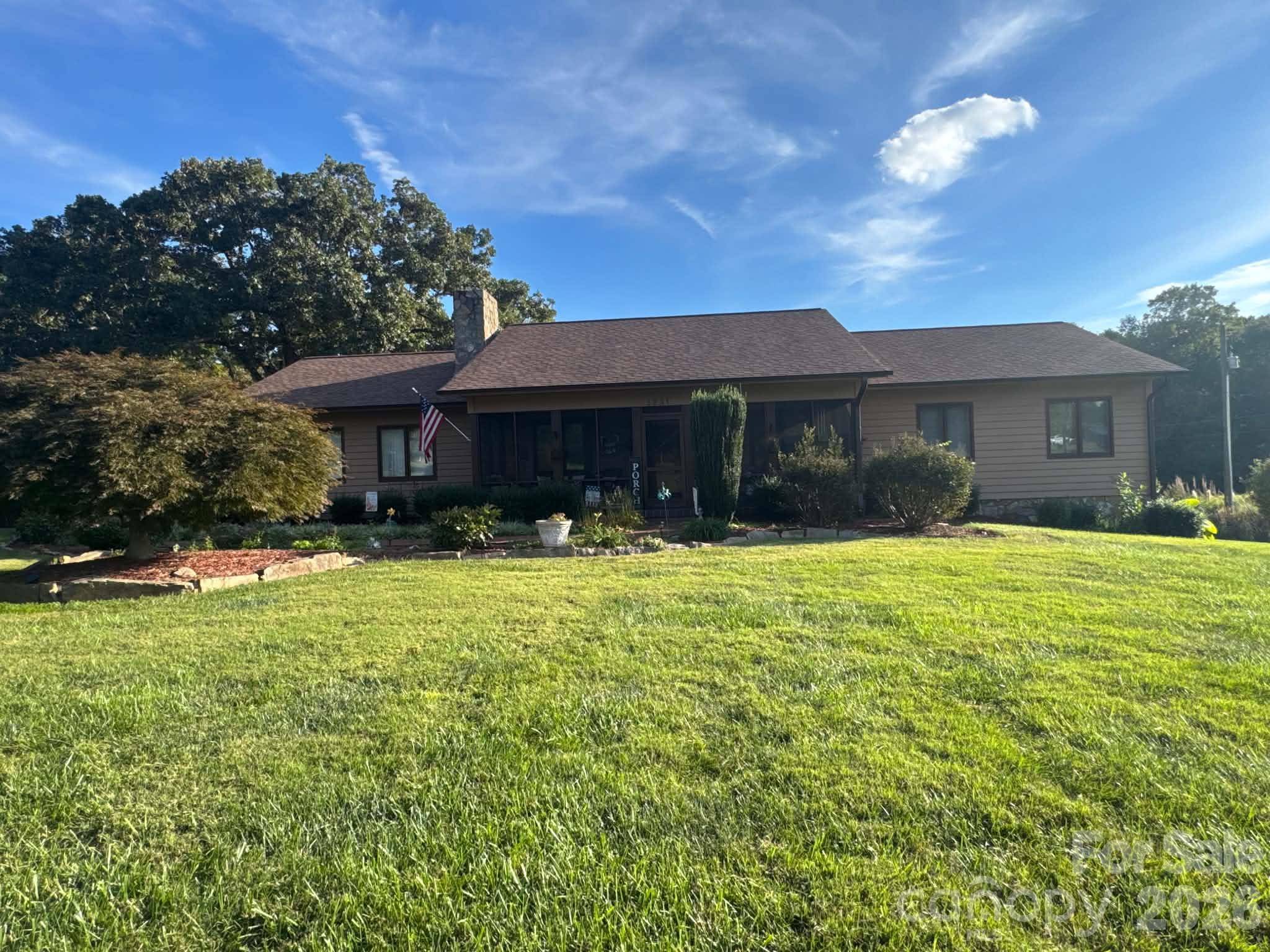 5231 Dusty LN, Granite Falls, NC 28630
