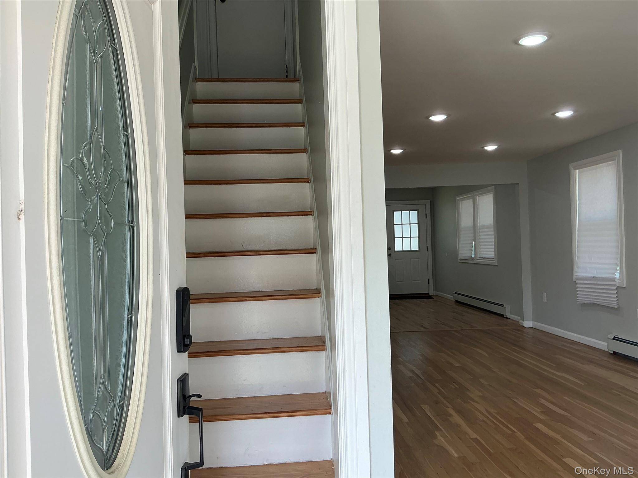 1316 6 ST, West Babylon, NY 11704