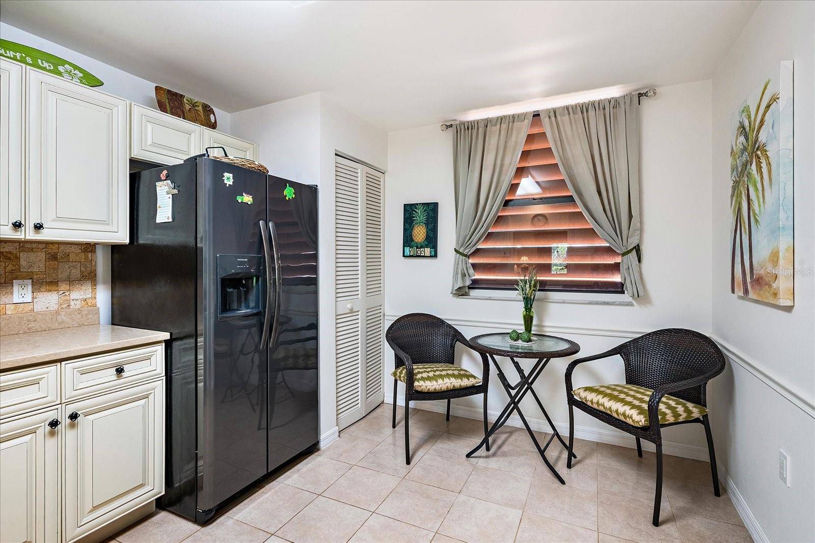 211 PINENEEDLE DR #211, Bradenton, FL 34210