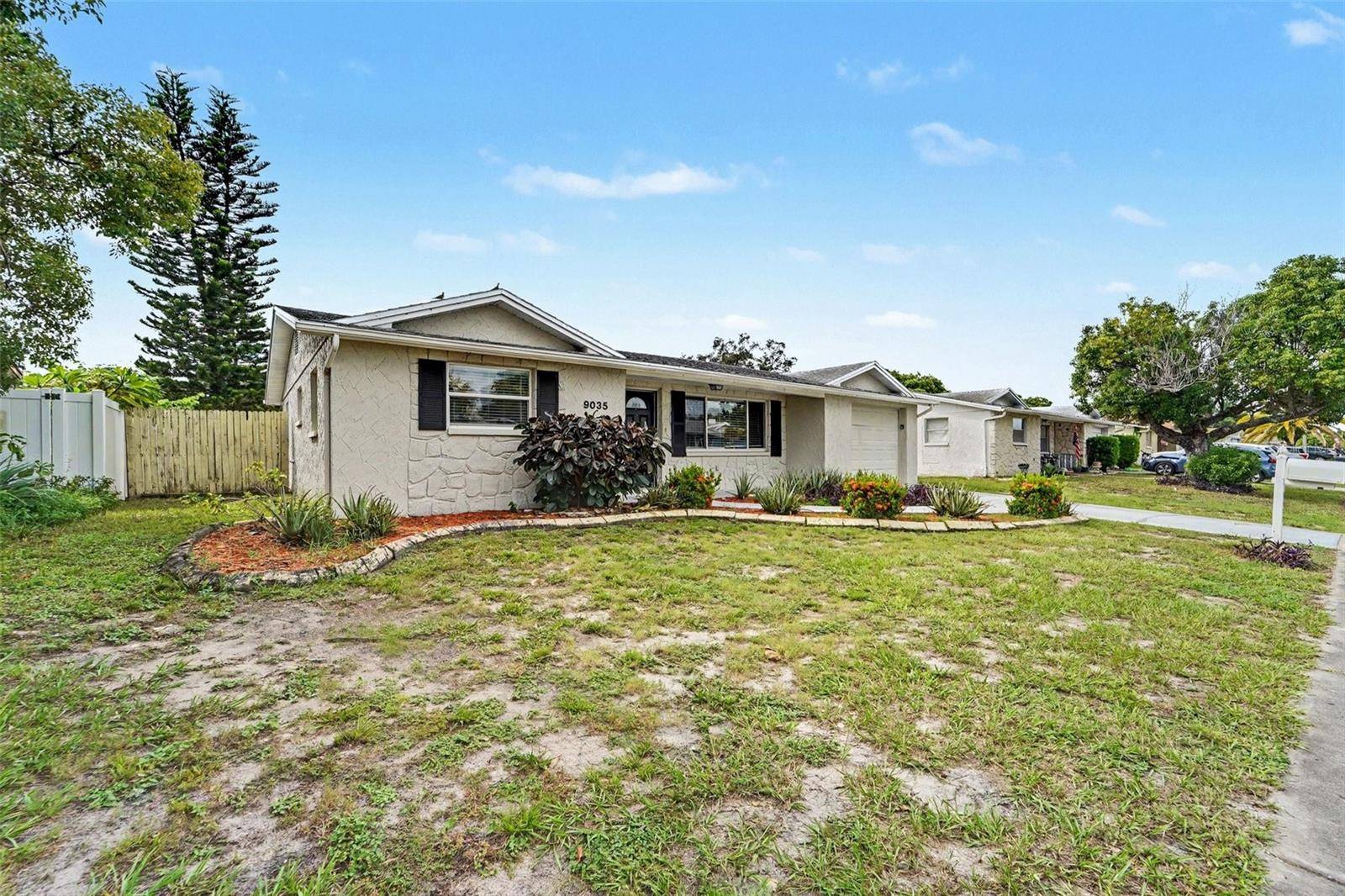 9035 SAINT REGIS LN, Port Richey, FL 34668