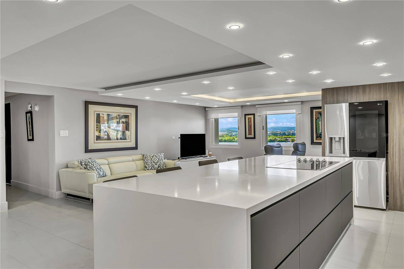 3307 ISLA VERDE AVE #1401, Carolina, PR 00979
