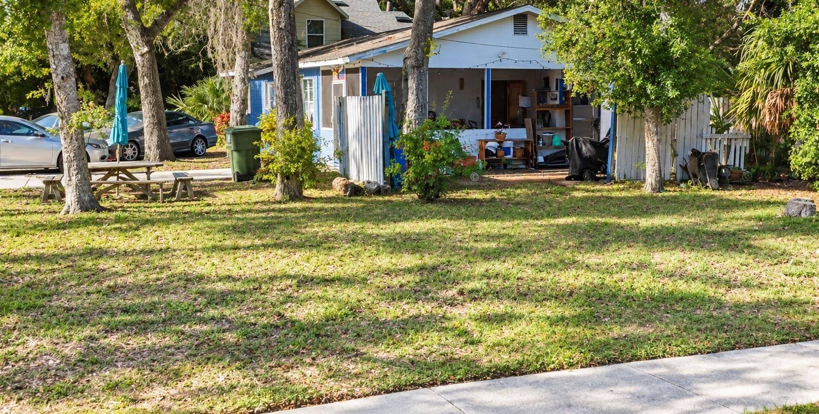 2018 S JEFFERSON AVE, Sarasota, FL 34239