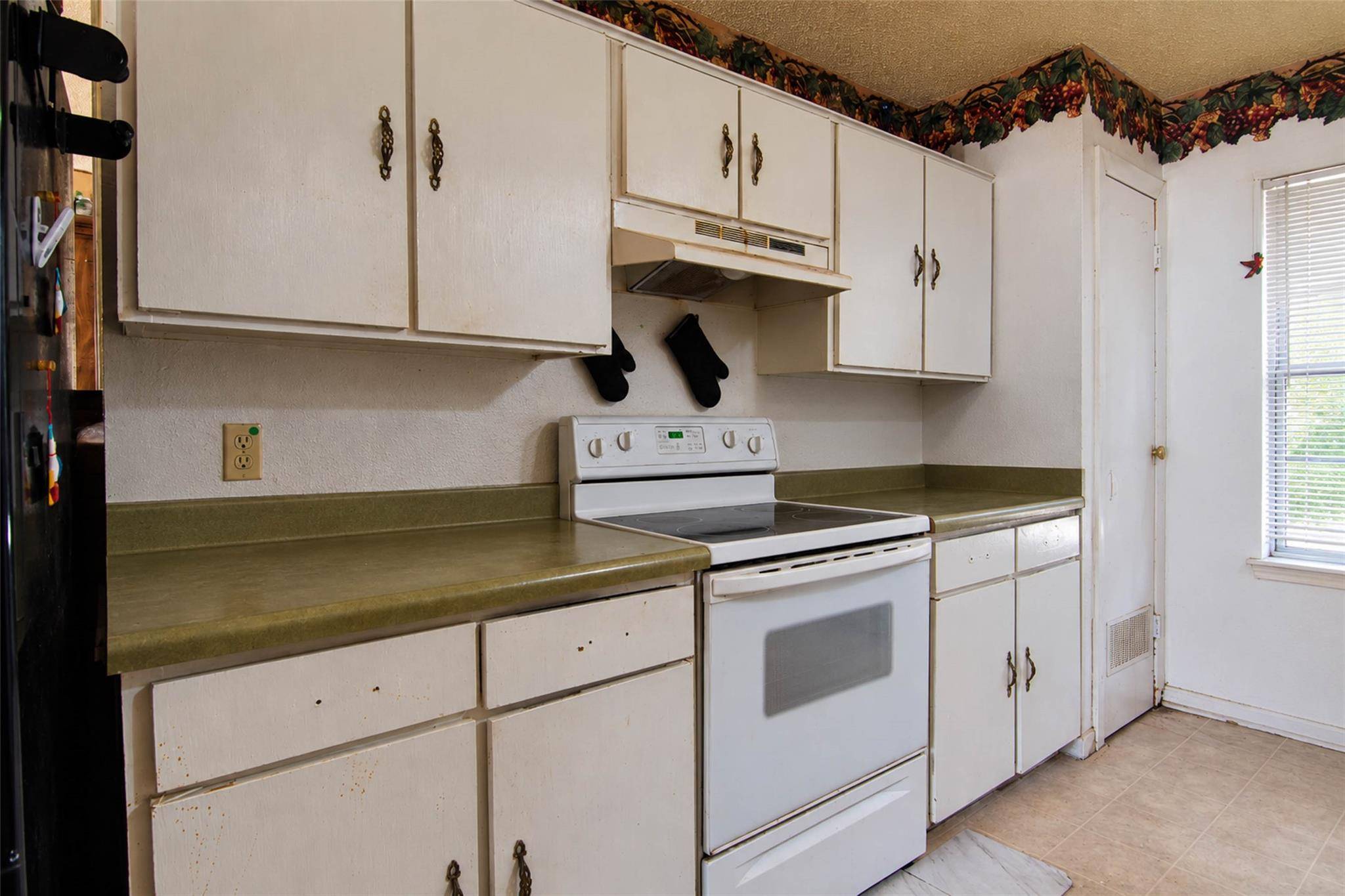354 Alta Vista DR, Bastrop, TX 78602