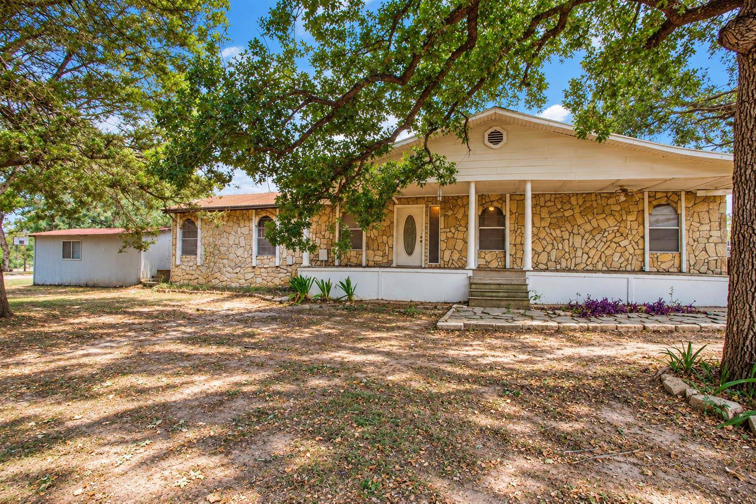 354 Alta Vista DR, Bastrop, TX 78602