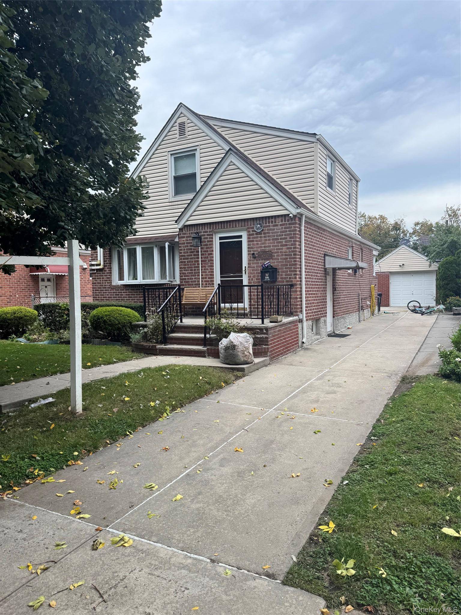 82-37 250TH ST, Bellerose, NY 11426