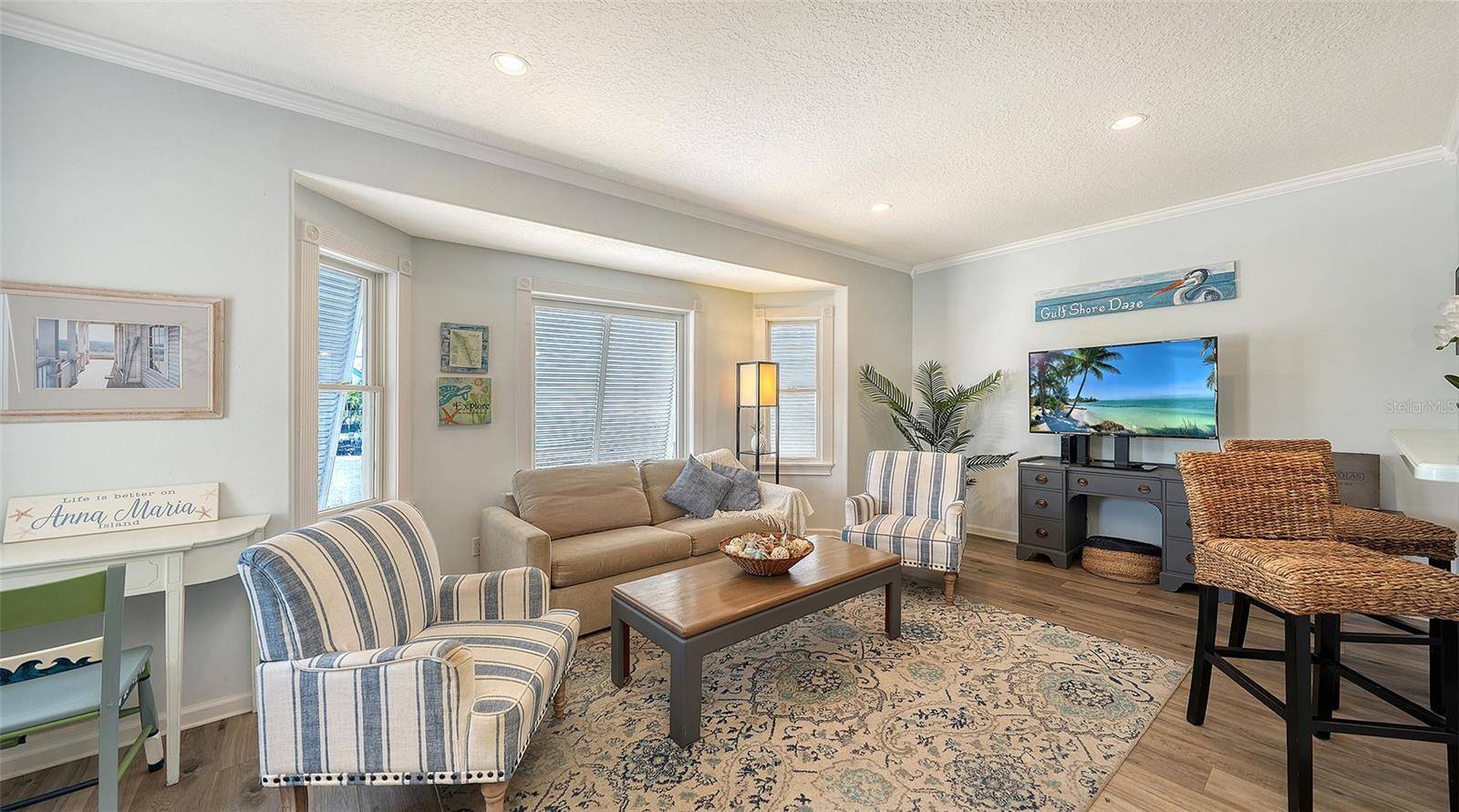 5390 GULF DR, Holmes Beach, FL 34217