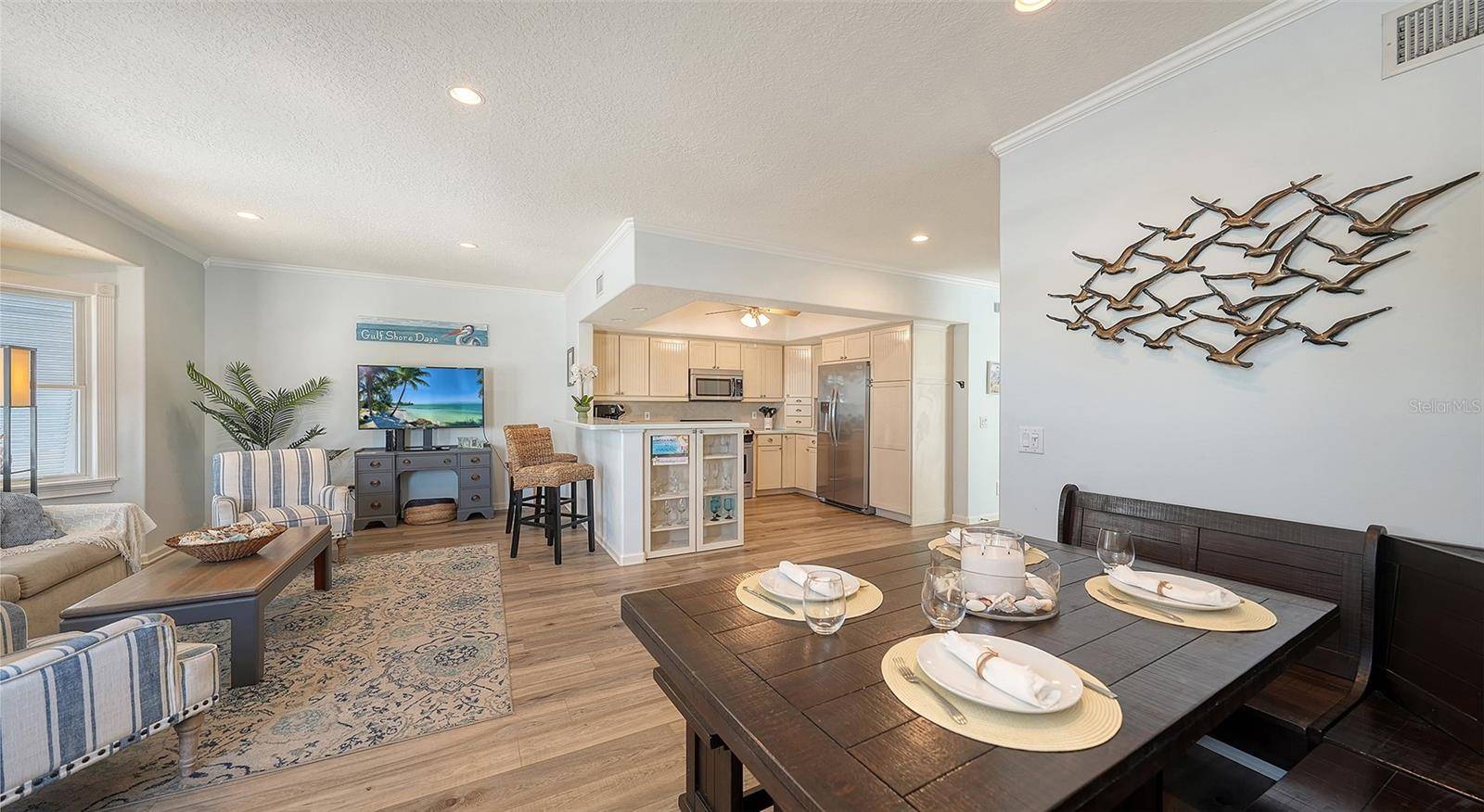 5390 GULF DR, Holmes Beach, FL 34217