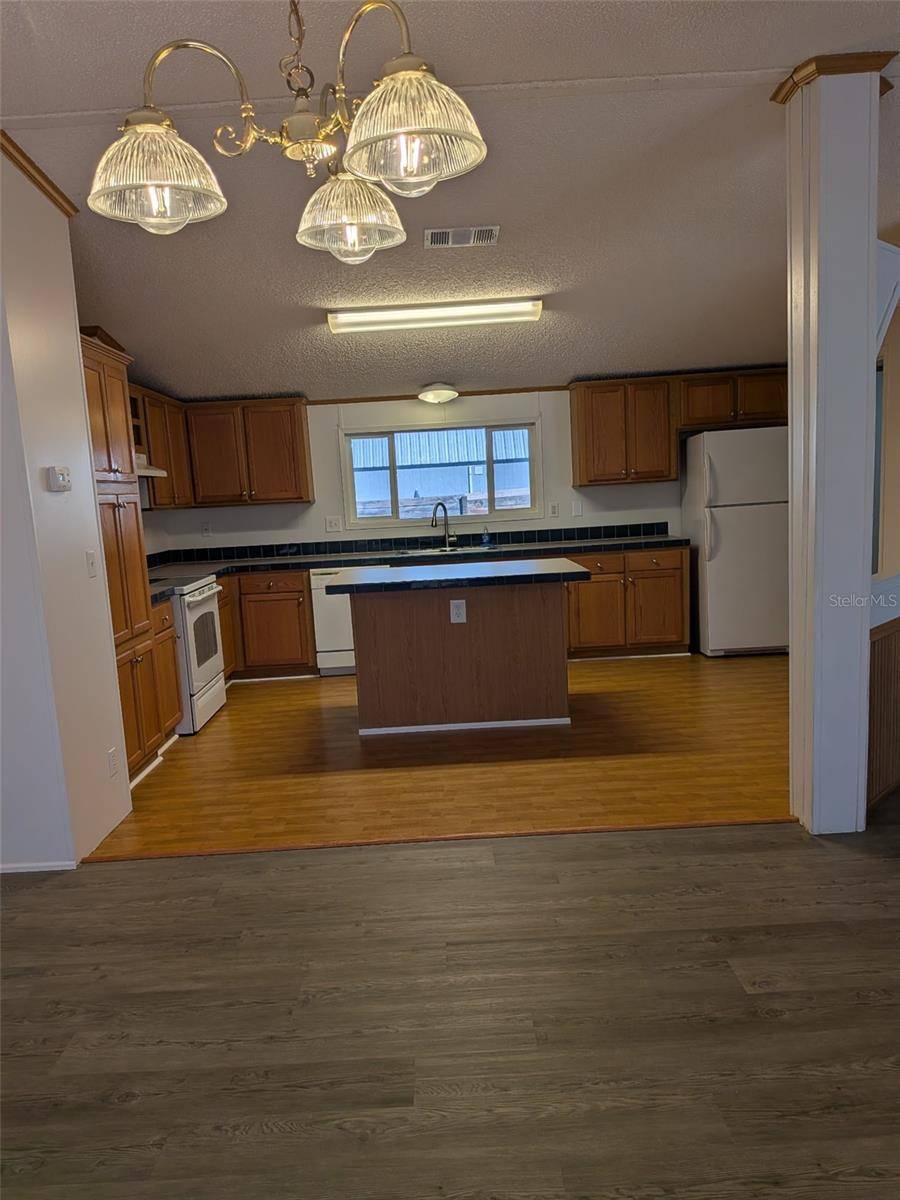 1605 NW 109TH AVE, Ocala, FL 34482