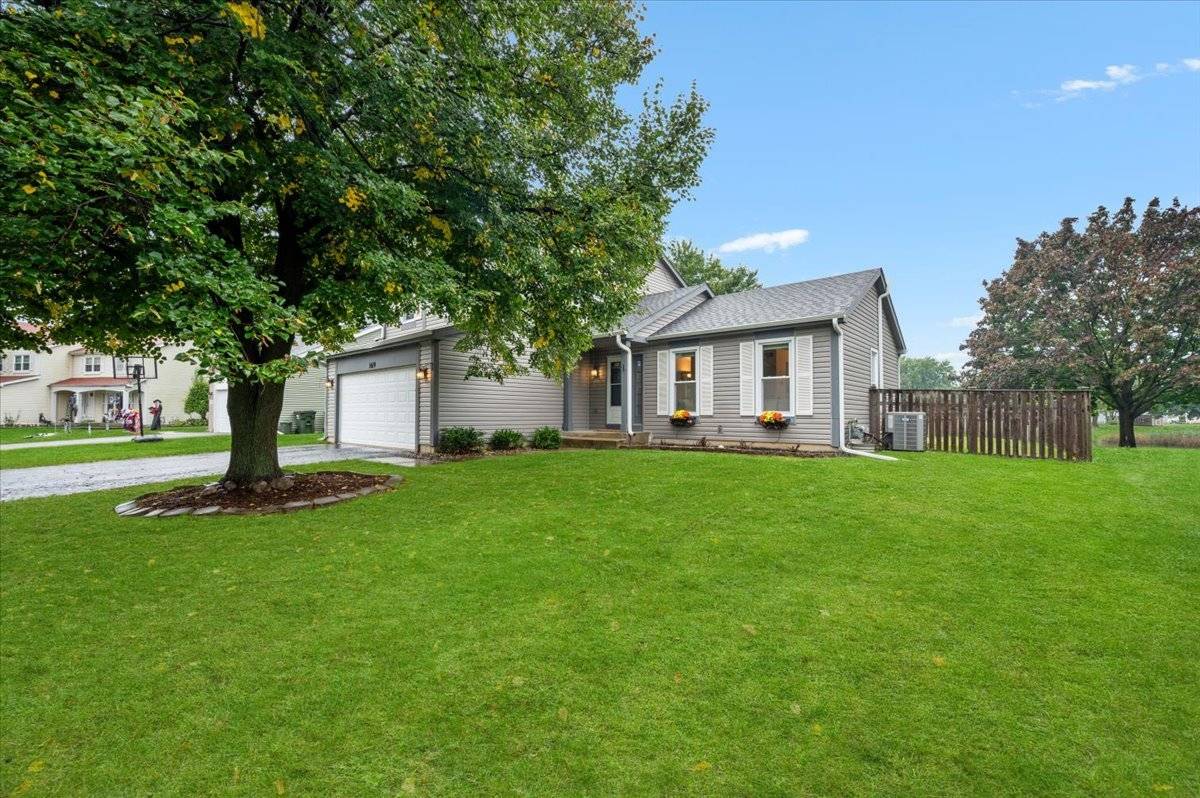169 Park Meadow LN, Bolingbrook, IL 60440