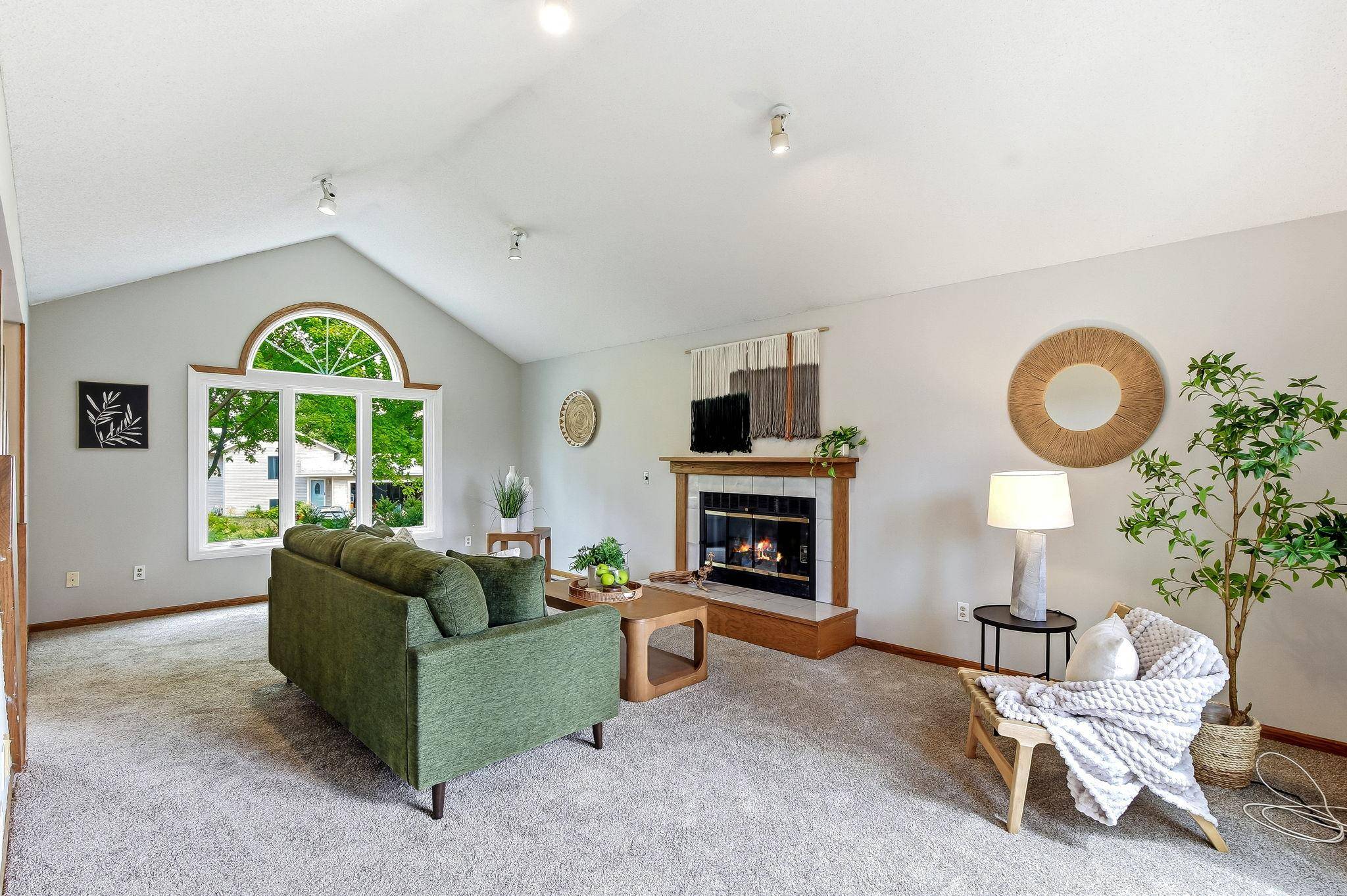 17330 Ipswich WAY, Lakeville, MN 55044