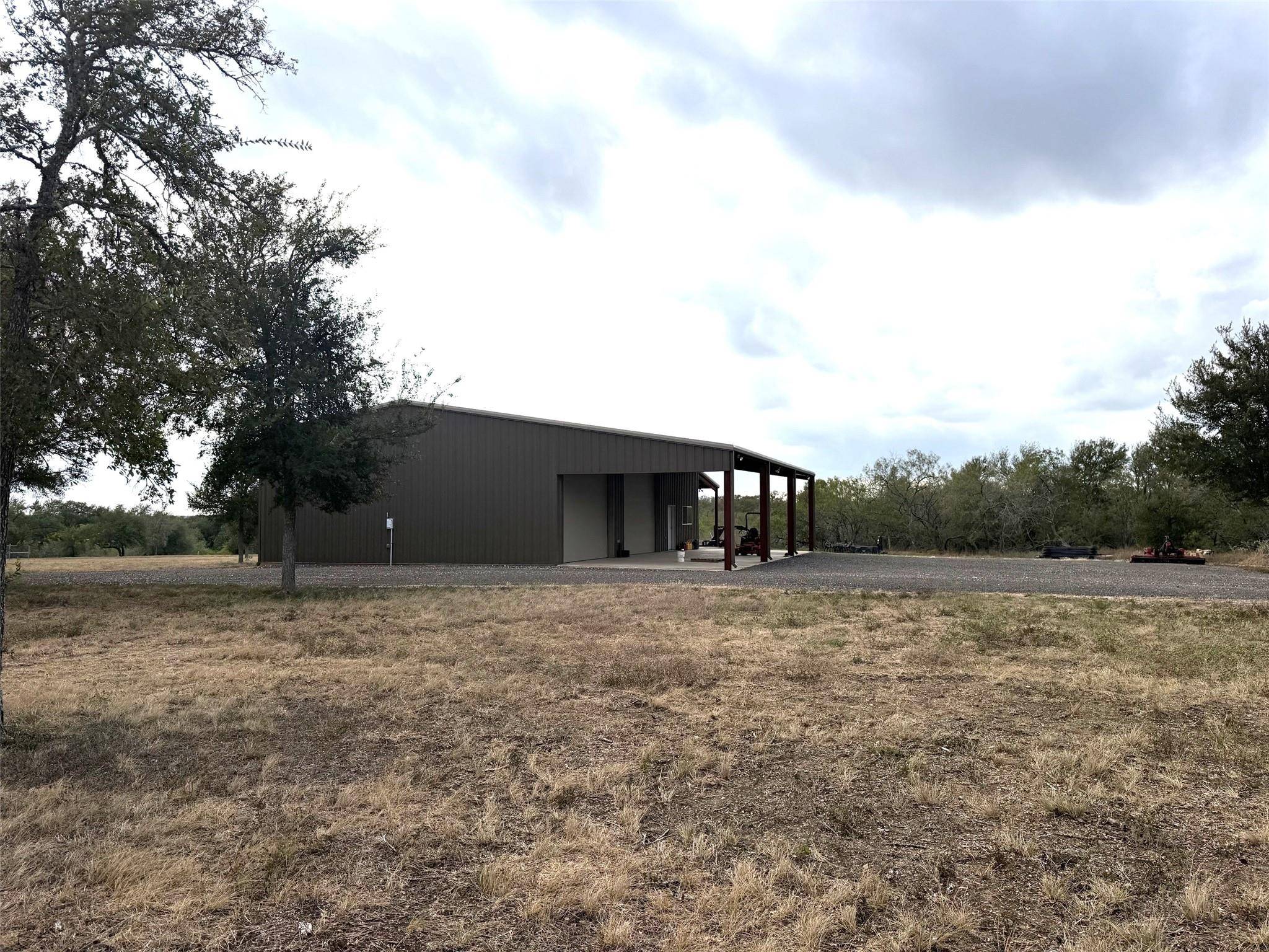 3353 Fm 535, Red Rock, TX 78662