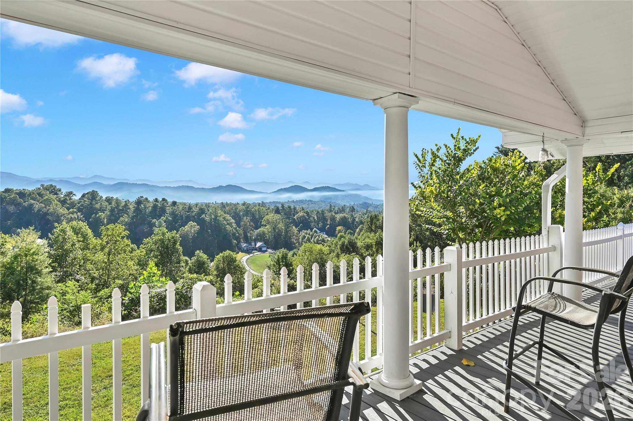 111 Woodland DR, Mars Hill, NC 28754