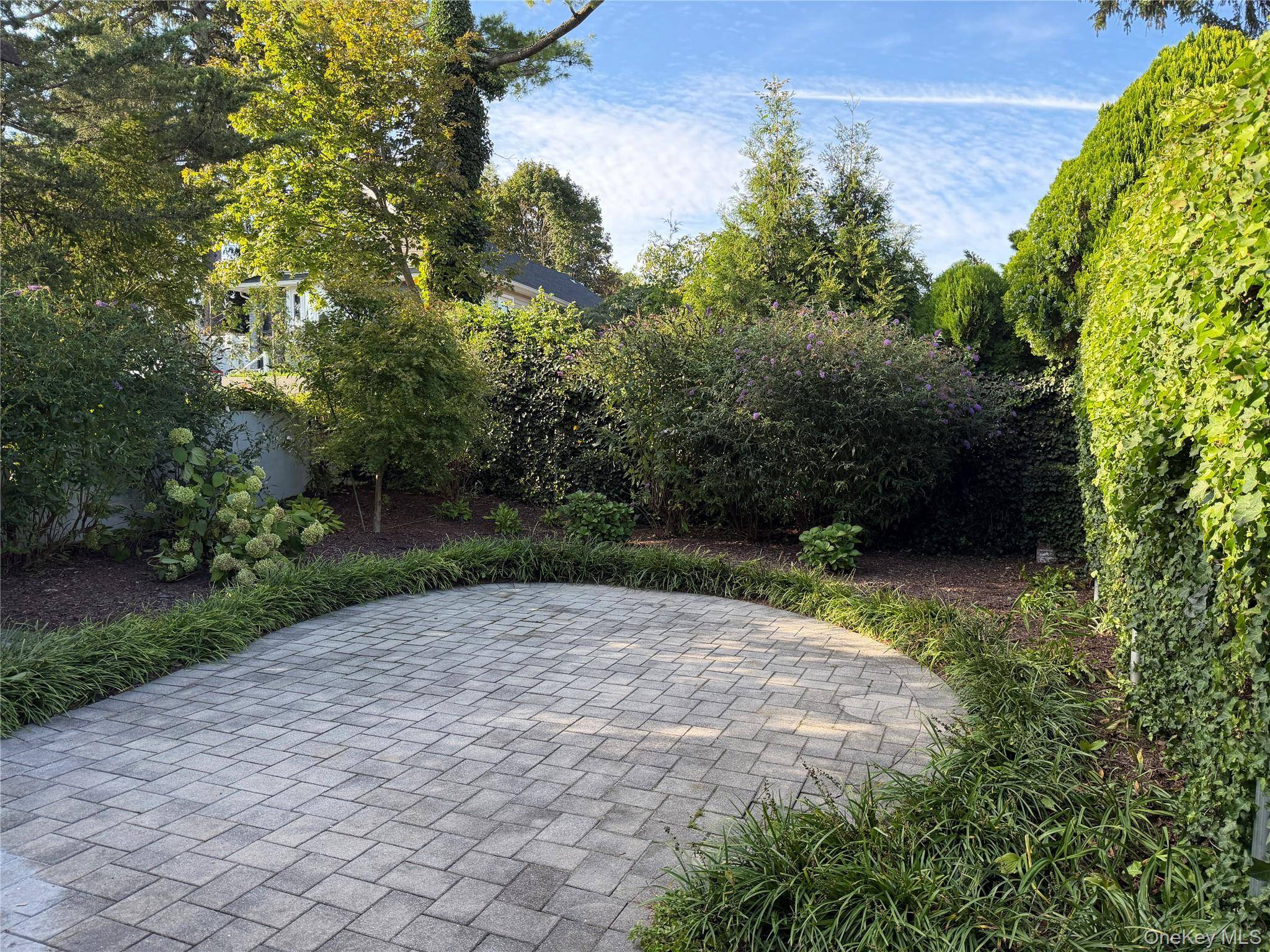 Address not disclosed, Glen Cove, NY 11542