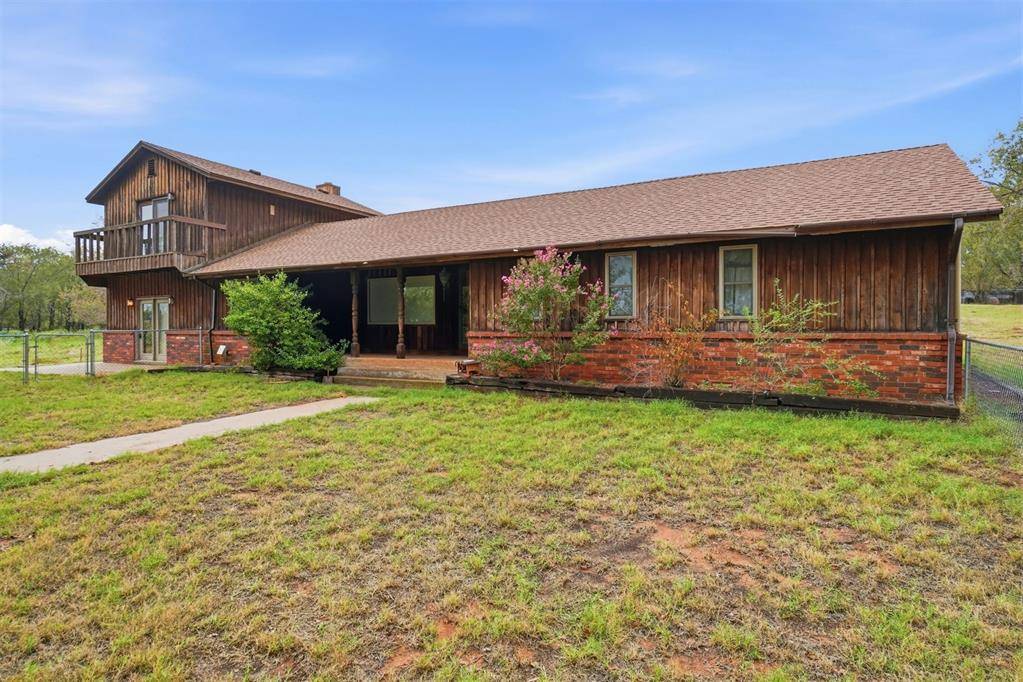 925 S Falcon RD, Elk City, OK 73644