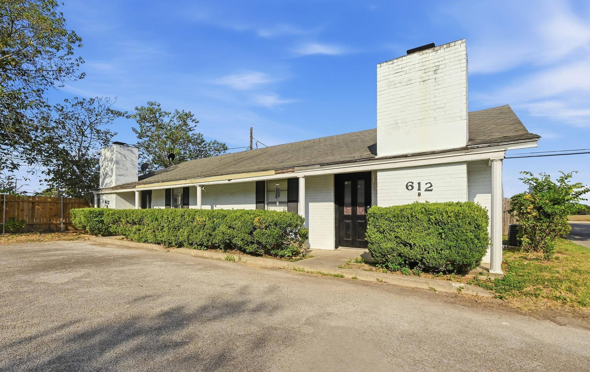 612 Mill ST #A & B, San Marcos, TX 78666