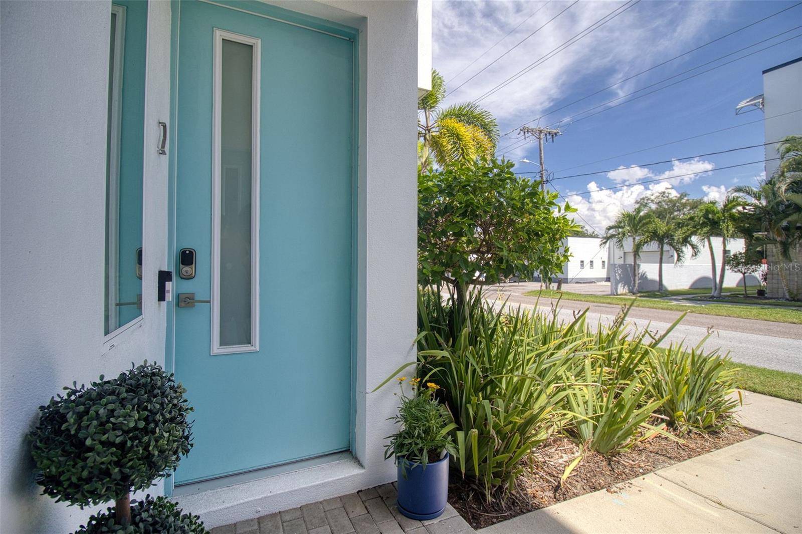 3100 W PAUL AVE #2, Tampa, FL 33611