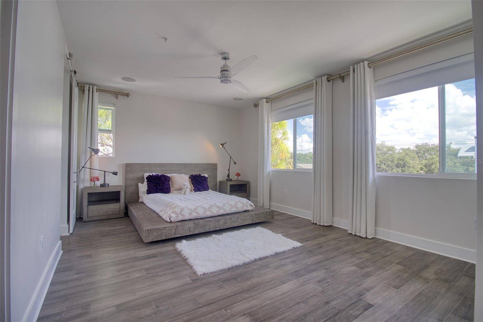 3100 W PAUL AVE #2, Tampa, FL 33611