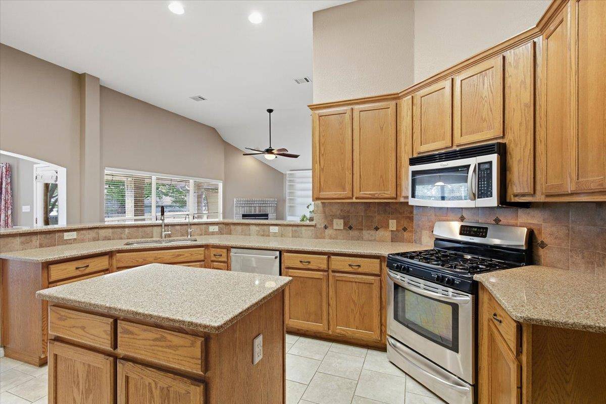 20004 Canterwood LN, Pflugerville, TX 78660
