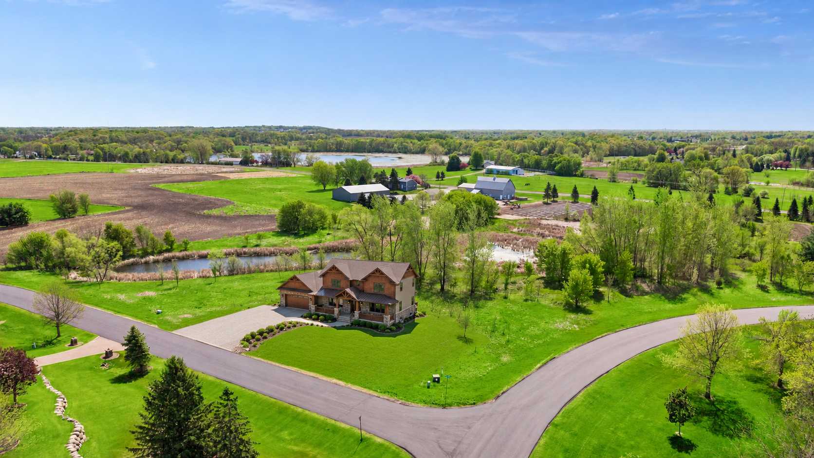 12600 Island View CIR, Rogers, MN 55374