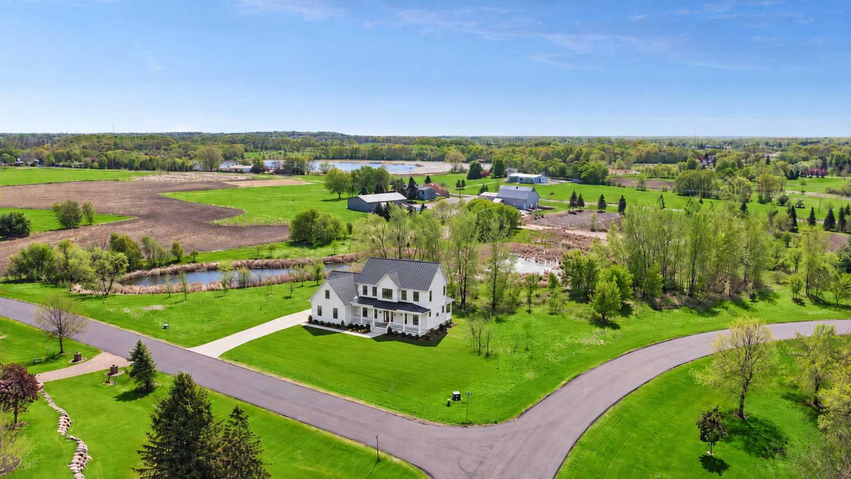 12600 Island View CIR, Rogers, MN 55374