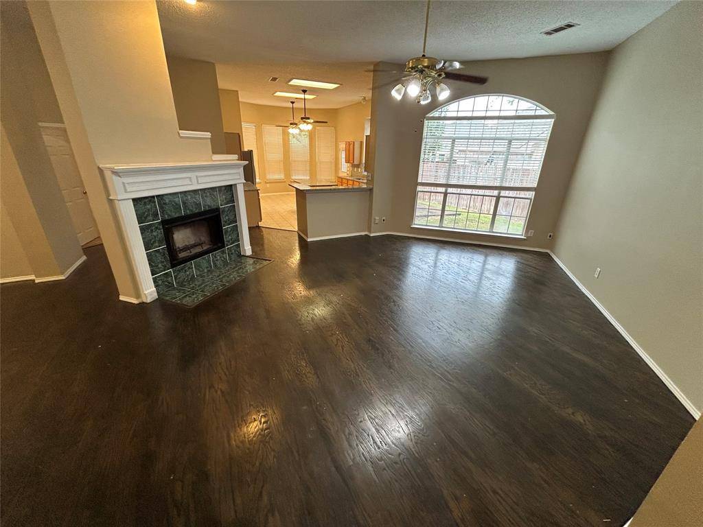 6720 Tabor Drive, Arlington, TX 76002