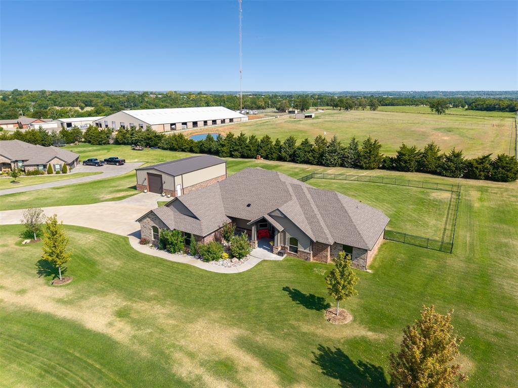 7135 Buck DR, Tuttle, OK 73089