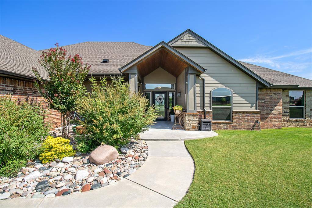 7135 Buck DR, Tuttle, OK 73089