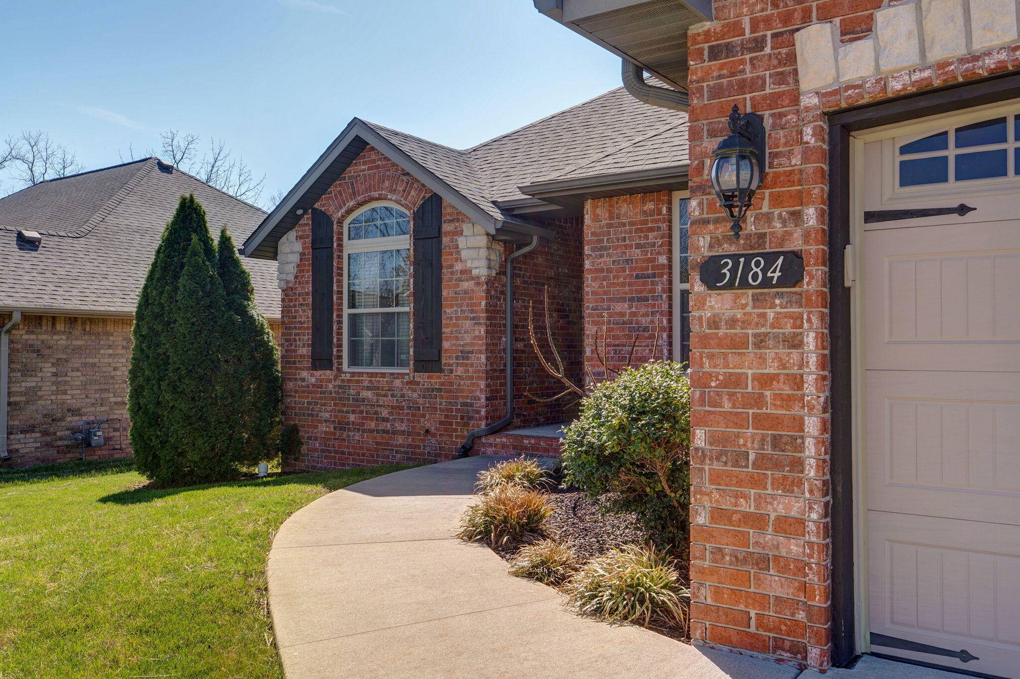 3184 W High Point ST, Springfield, MO 65810