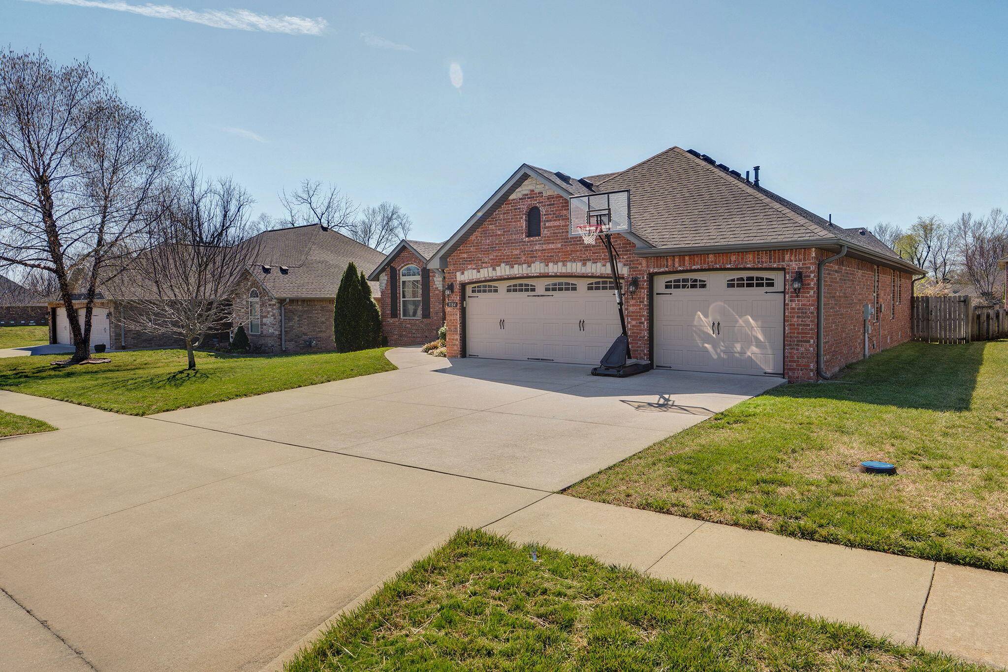 3184 W High Point ST, Springfield, MO 65810