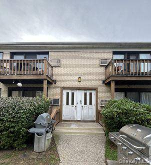 269 W Sneden PL #269, Spring Valley, NY 10977