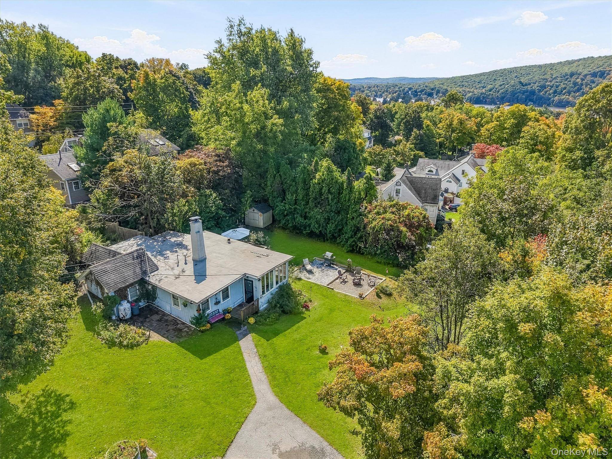 37 Woodstock RD, Carmel, NY 10512
