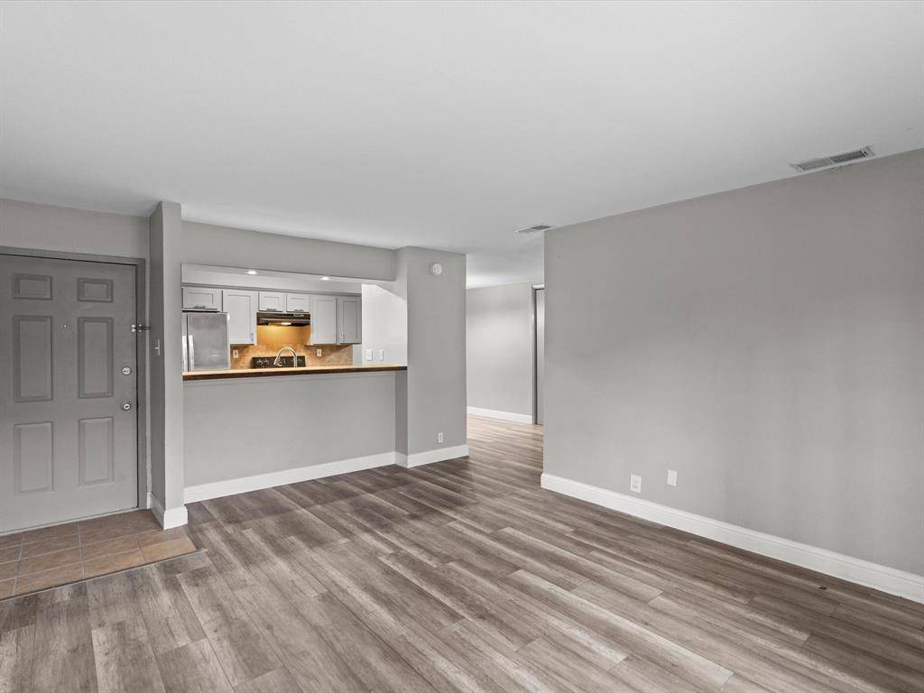 5981 Arapaho Road #303, Dallas, TX 75248