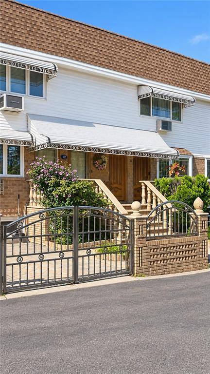 12 McKibbin CT, Brooklyn, NY 11206