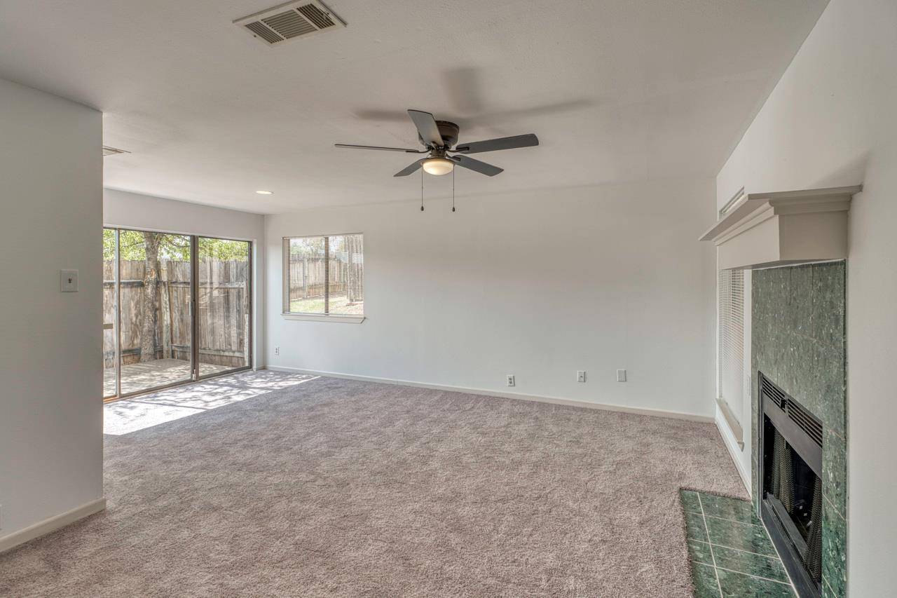 6810 Deatonhill DR #110, Austin, TX 78745