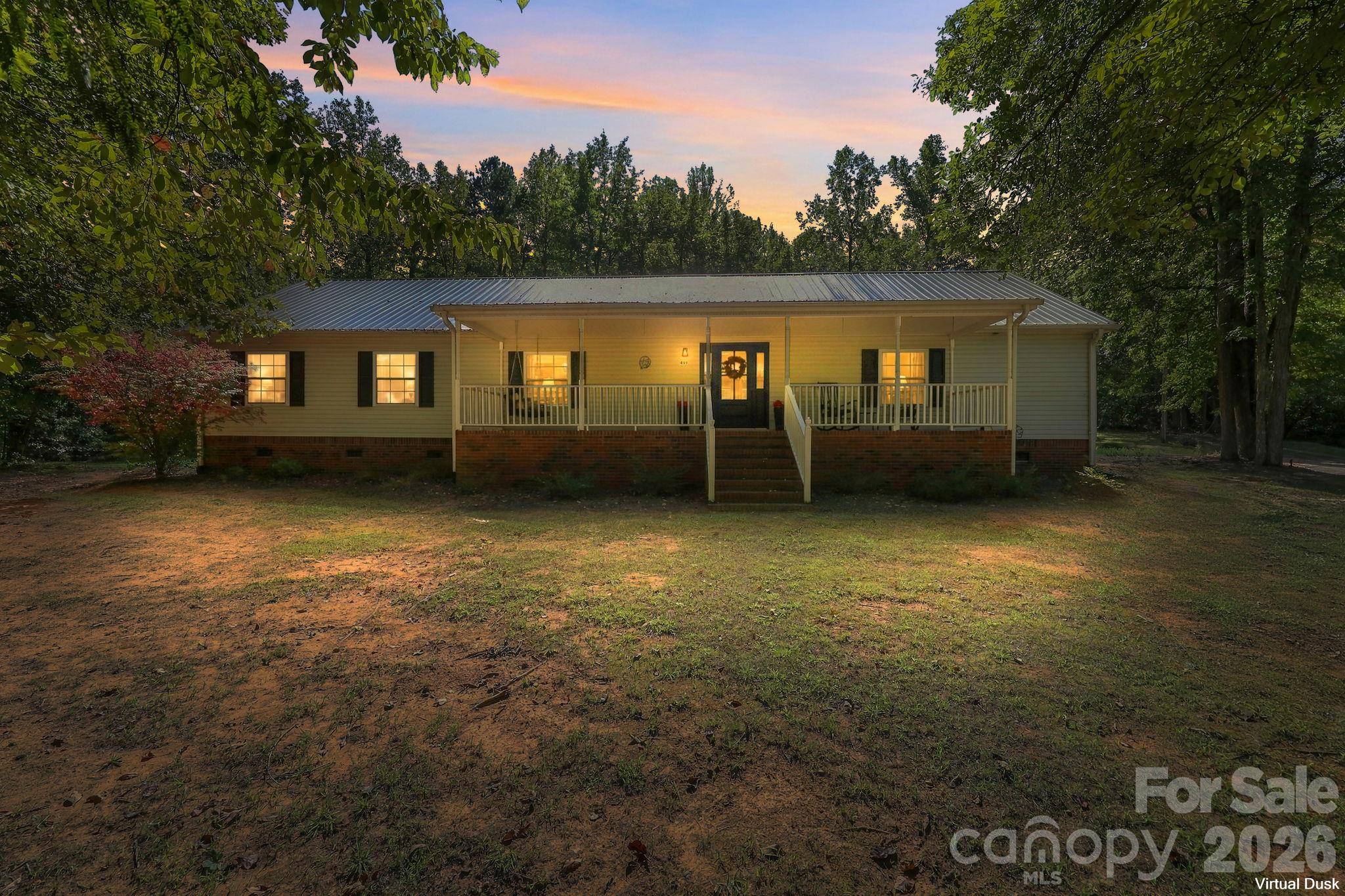 499 Sandy Creek LN, Lexington, NC 27295