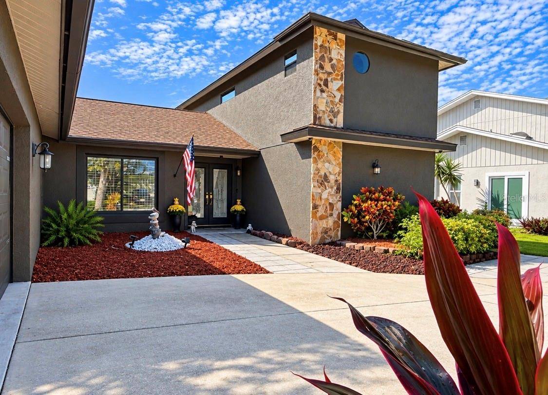 2876 LAKE VALENCIA BLVD E, Palm Harbor, FL 34684