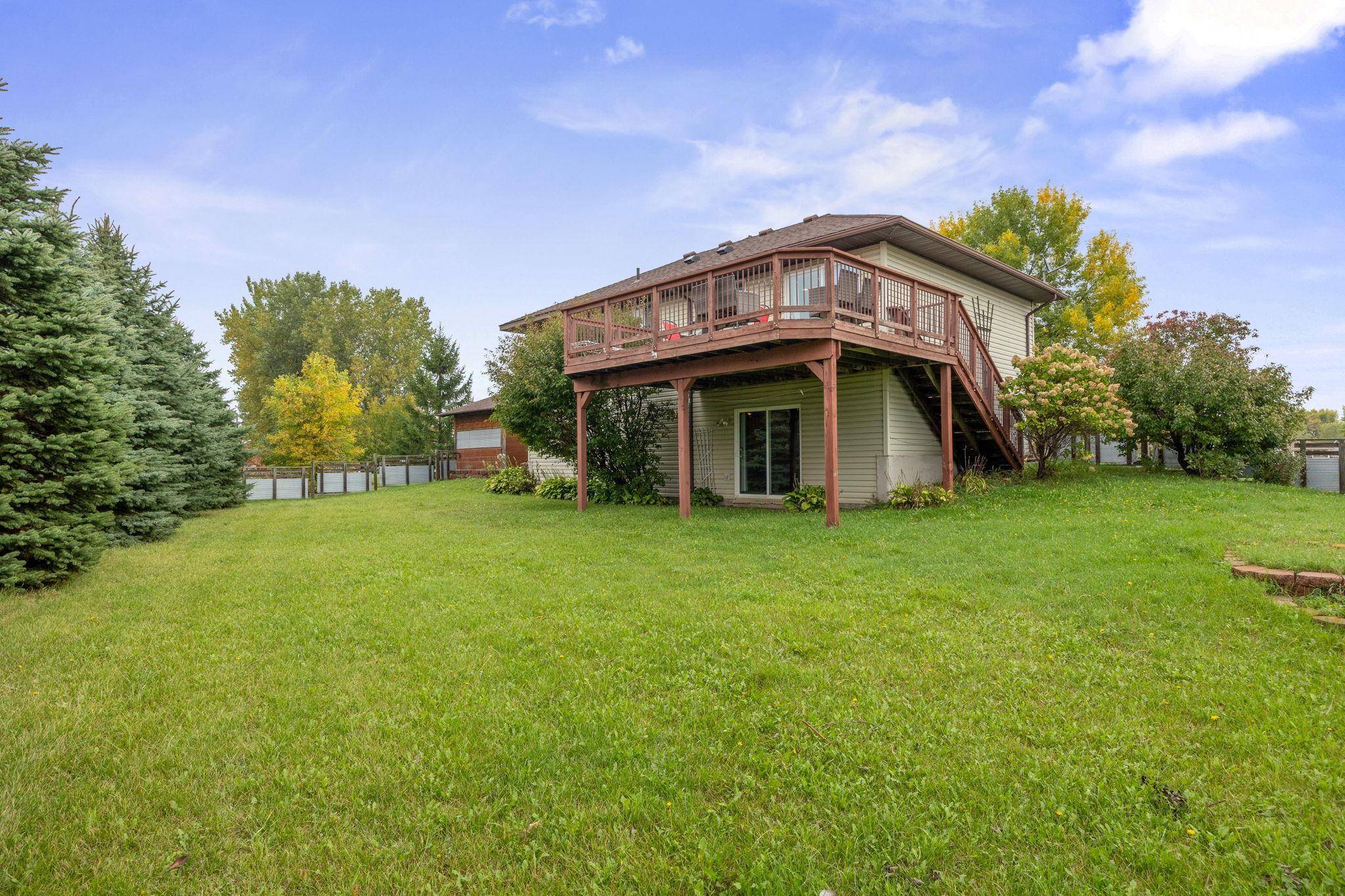 109 Homestead CIR, Buffalo, MN 55313