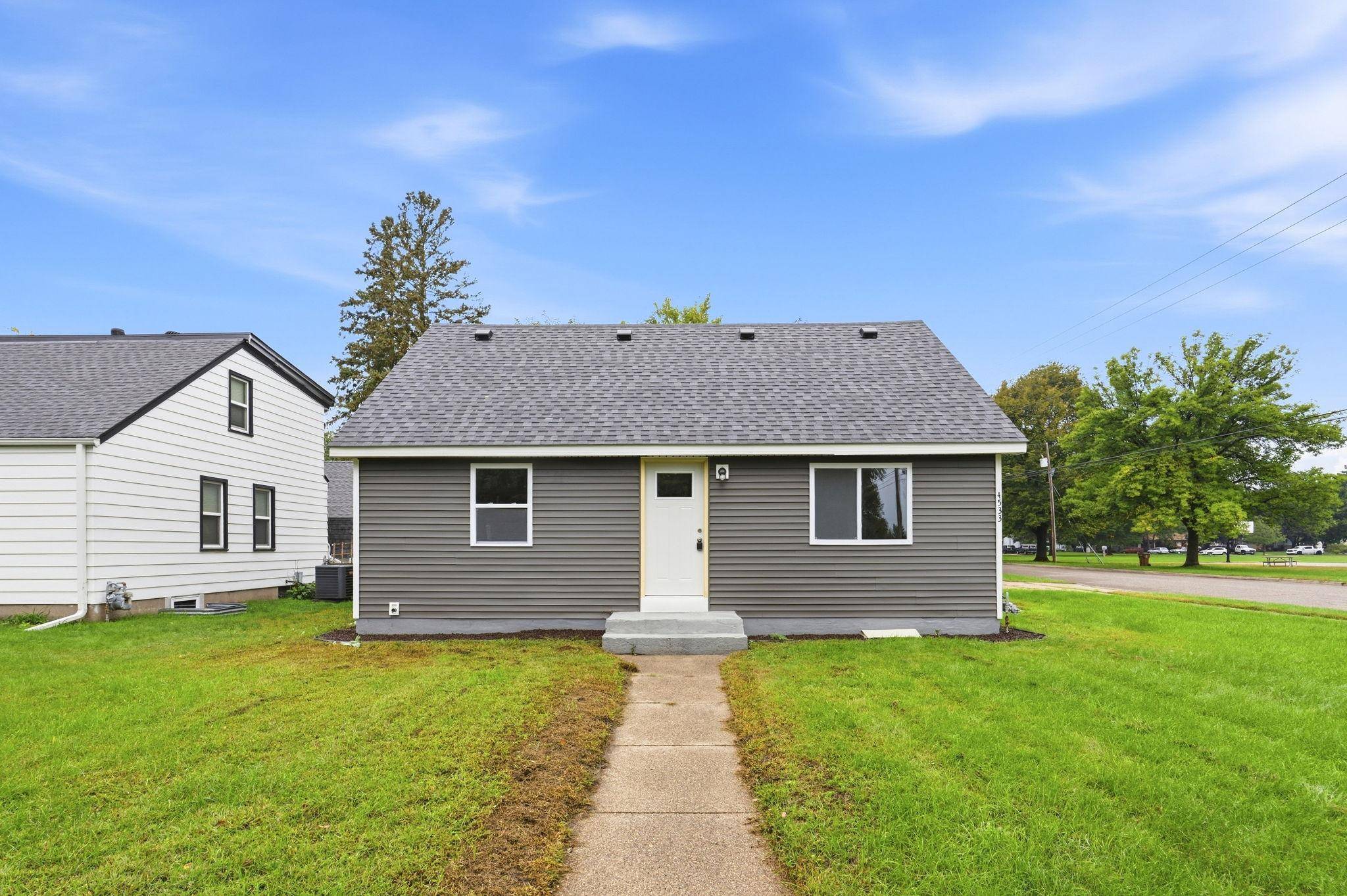 4533 Welcome AVE N, Crystal, MN 55422