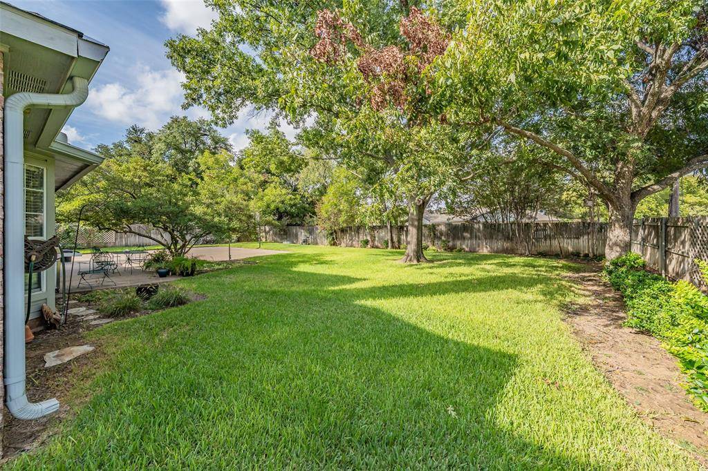 1500 Arrowhead Drive, Pantego, TX 76013