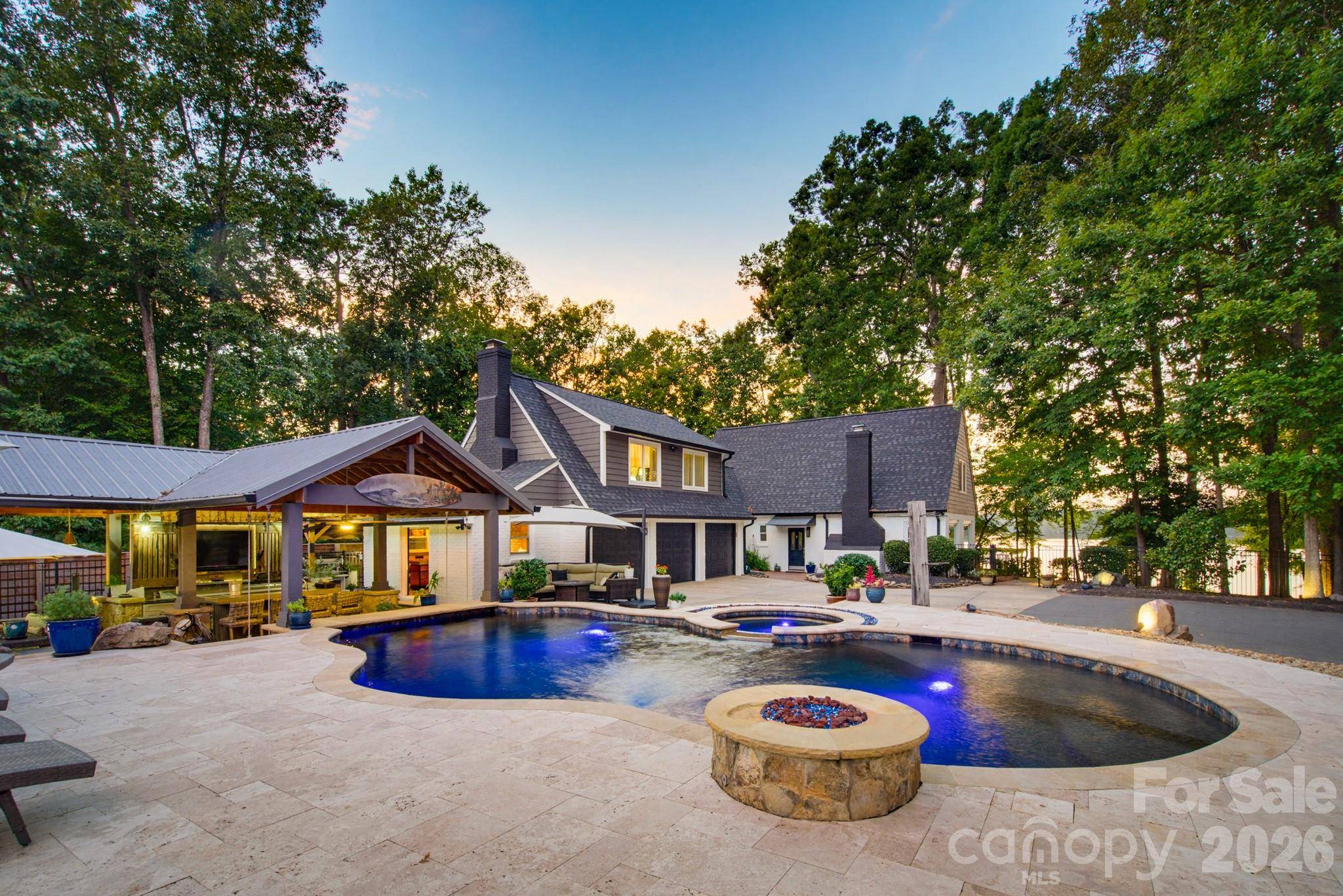 5401 Mountain Point LN, Charlotte, NC 28216